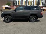 Toyota Land Cruiser 1998 годаүшін4 250 000 тг. в Караганда – фото 2