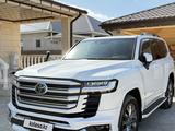 Toyota Land Cruiser 2022 года за 46 000 000 тг. в Атырау