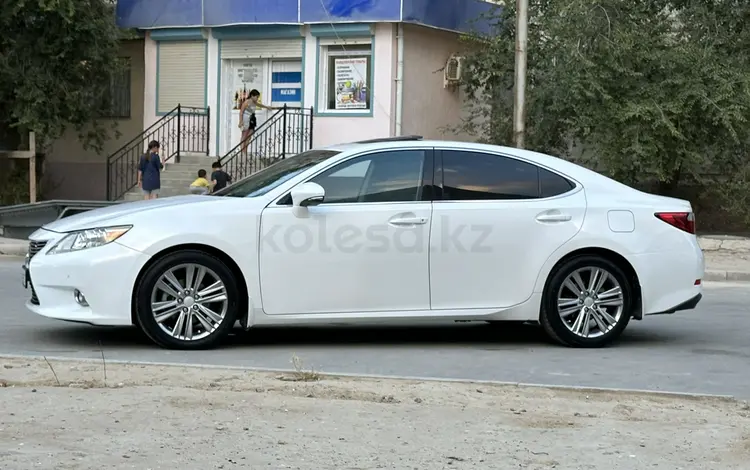 Lexus ES 250 2012 годаfor12 999 999 тг. в Актау