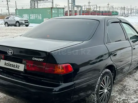 Toyota Camry 2000 года за 3 500 000 тг. в Астана – фото 10