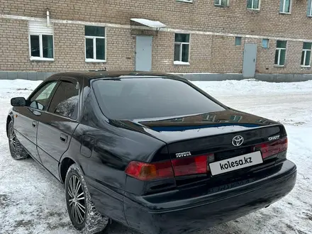 Toyota Camry 2000 года за 3 500 000 тг. в Астана – фото 5