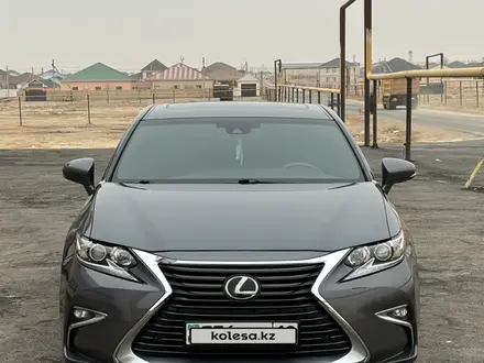 Lexus ES 350 2017 года за 17 000 000 тг. в Жанаозен
