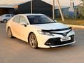 Toyota Camry 2019 года за 12 000 000 тг. в Уральск – фото 2