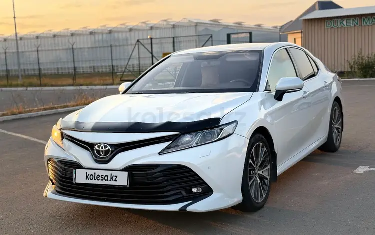 Toyota Camry 2019 года за 12 000 000 тг. в Уральск