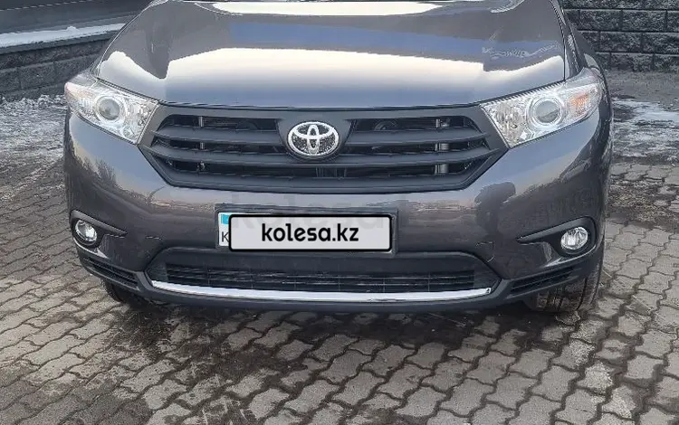 Toyota Highlander 2011 годаfor15 000 000 тг. в Алматы