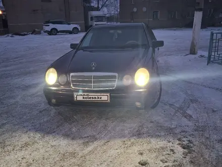 Mercedes-Benz E 200 1997 года за 2 500 000 тг. в Караганда