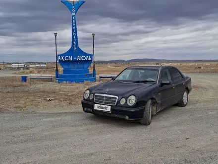 Mercedes-Benz E 200 1997 года за 2 500 000 тг. в Караганда – фото 2