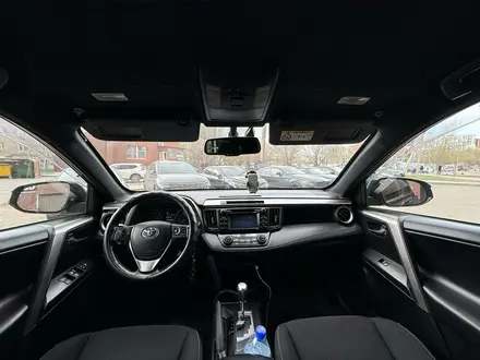 Toyota RAV4 2018 года за 9 900 000 тг. в Астана – фото 18