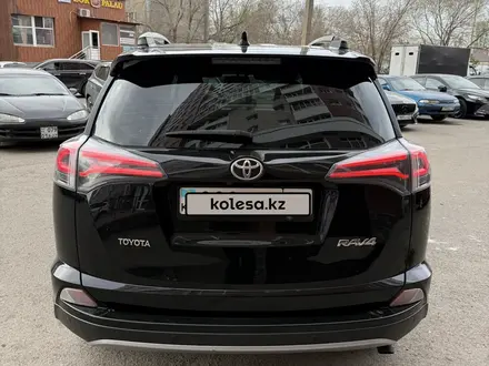 Toyota RAV4 2018 года за 9 900 000 тг. в Астана – фото 9