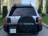 Toyota RAV4 1998 годаүшін3 950 000 тг. в Алматы – фото 5