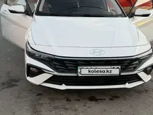 Hyundai Elantra, 2023