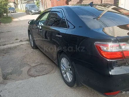 Toyota Camry 2015 года за 10 700 000 тг. в Алматы – фото 3