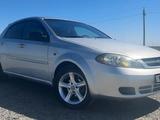 Chevrolet Lacetti 2011 года за 2 300 000 тг. в Атырау – фото 2