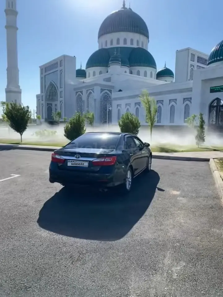 Toyota Camry, 2011
