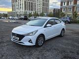 Hyundai Accent 2022 года за 6 000 000 тг. в Астана – фото 2