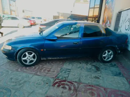 Opel Vectra 1997 года за 900 000 тг. в Кызылорда – фото 2