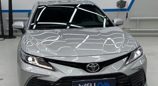 Toyota Camry 2021 года за 15 500 000 тг. в Атырау