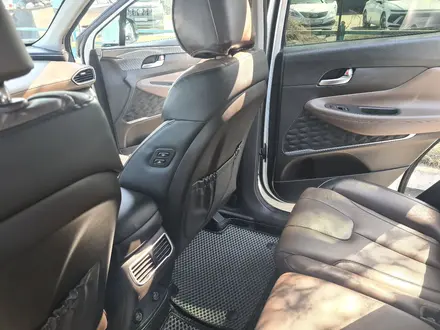 Hyundai Santa Fe 2021 года за 14 000 000 тг. в Семей – фото 9