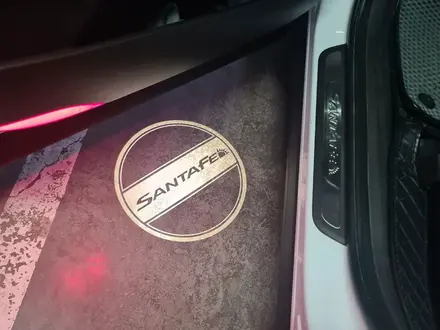 Hyundai Santa Fe 2021 года за 14 000 000 тг. в Семей – фото 24