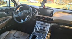 Hyundai Santa Fe 2021 годаfor14 000 000 тг. в Семей – фото 4