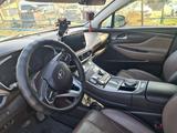 Hyundai Santa Fe 2021 годаүшін14 000 000 тг. в Семей – фото 5