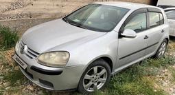 Volkswagen Golf 2004 года за 2 200 000 тг. в Шымкент – фото 2