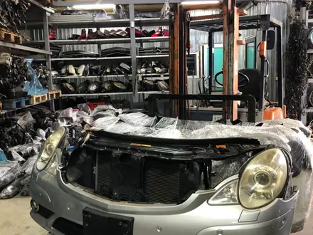 Передний бампер AMG на Мерседес 251 R class W251 за 1 000 тг. в Алматы