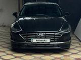 Hyundai Sonata 2020 года за 13 700 000 тг. в Алматы