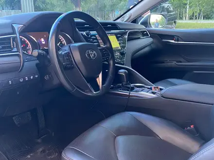 Toyota Camry 2019 года за 13 500 000 тг. в Актобе – фото 10