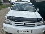 Toyota Highlander 2001 годаүшін6 000 000 тг. в Риддер – фото 2