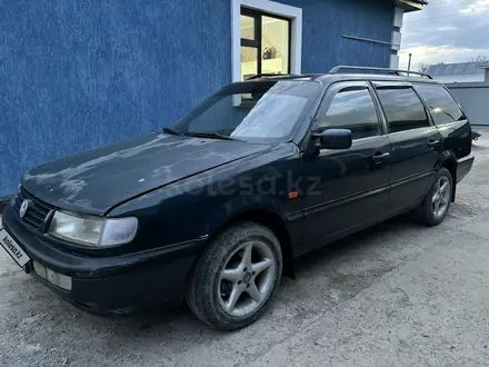 Volkswagen Passat 1994 года за 1 600 000 тг. в Уральск – фото 3