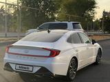 Hyundai Sonata 2019 года за 10 500 000 тг. в Алматы – фото 4