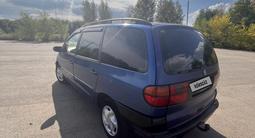 Volkswagen Sharan 1995 года за 1 900 000 тг. в Костанай – фото 2