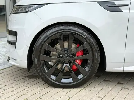 Land Rover Range Rover Sport Dynamic HSE 2026 года за 111 398 000 тг. в Шымкент – фото 14