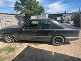 Mercedes-Benz E 220 1992 года за 750 000 тг. в Шымкент