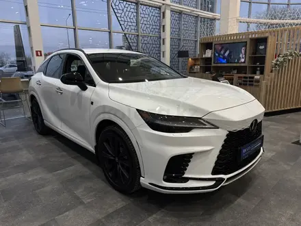 Lexus RX 500h F Sport Performance+ 2025 года за 55 490 000 тг. в Атырау – фото 3