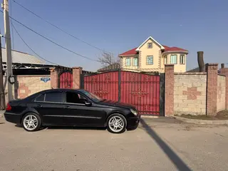 Mercedes-Benz E 280