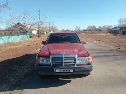 Mercedes-Benz E 220 1991 года за 1 500 000 тг. в Караганда – фото 2