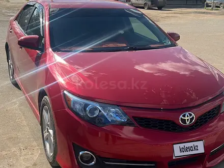 Toyota Camry 2014 года за 4 800 000 тг. в Актобе