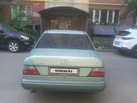Mercedes-Benz E 260 1992 года за 1 600 000 тг. в Алматы
