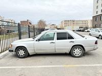 Mercedes-Benz E 220 1993 года за 1 000 000 тг. в Астана