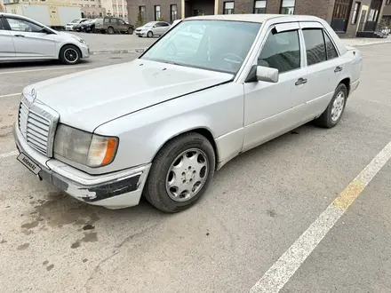 Mercedes-Benz E 220 1993 года за 1 000 000 тг. в Астана – фото 5