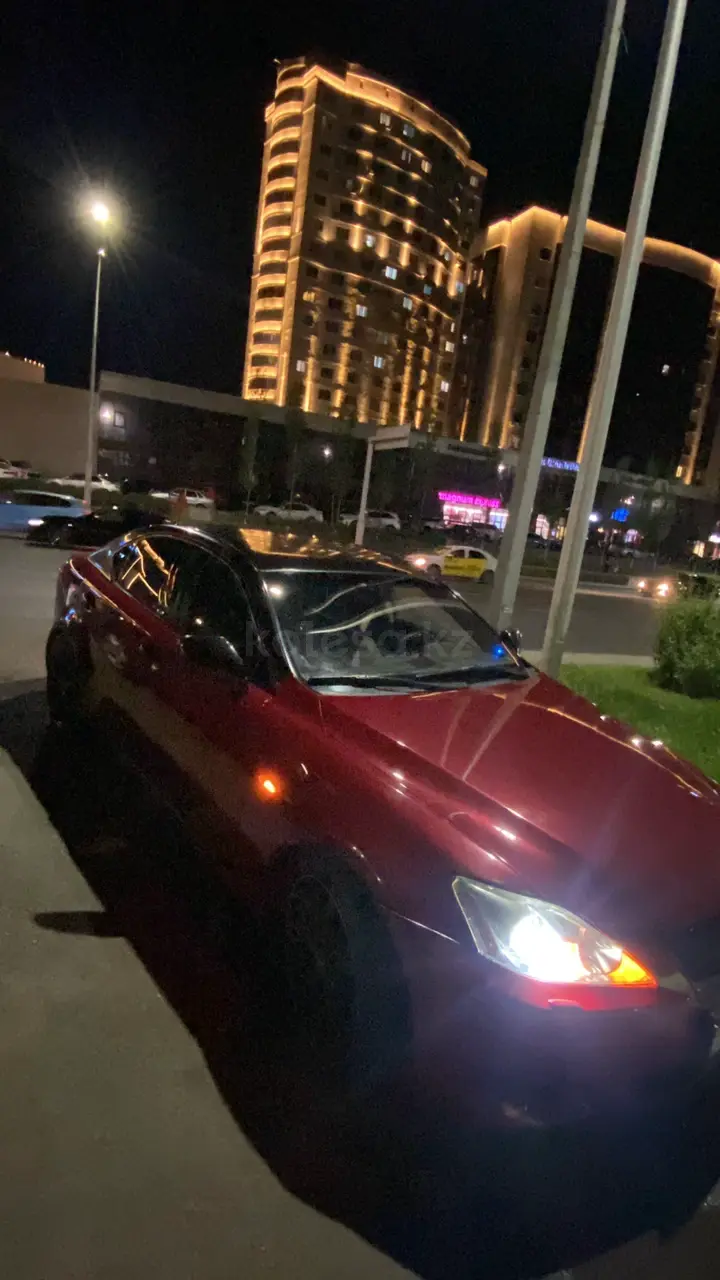 Lexus is-250, 2006