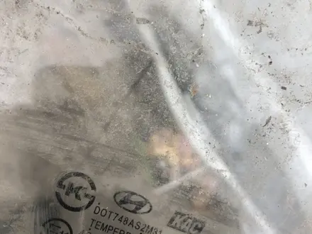 Стекло заднее правое ай 30 за 18 000 тг. в Алматы – фото 3