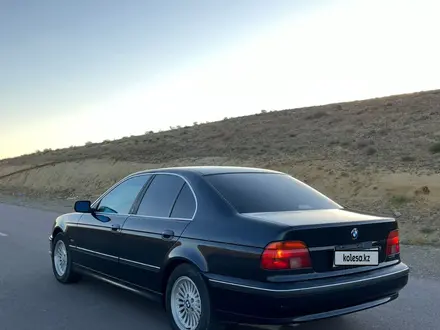 BMW 528 1998 года за 3 500 000 тг. в Актау – фото 3