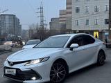 Toyota Camry 2021 года за 14 800 000 тг. в Алматы