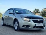 Chevrolet Cruze 2011 года за 3 600 000 тг. в Караганда – фото 2