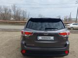 Toyota Highlander 2014 годаүшін16 500 000 тг. в Уральск – фото 4