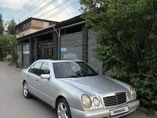 Mercedes-Benz E 280
