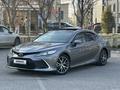 Toyota Camry 2022 года за 17 090 000 тг. в Шымкент